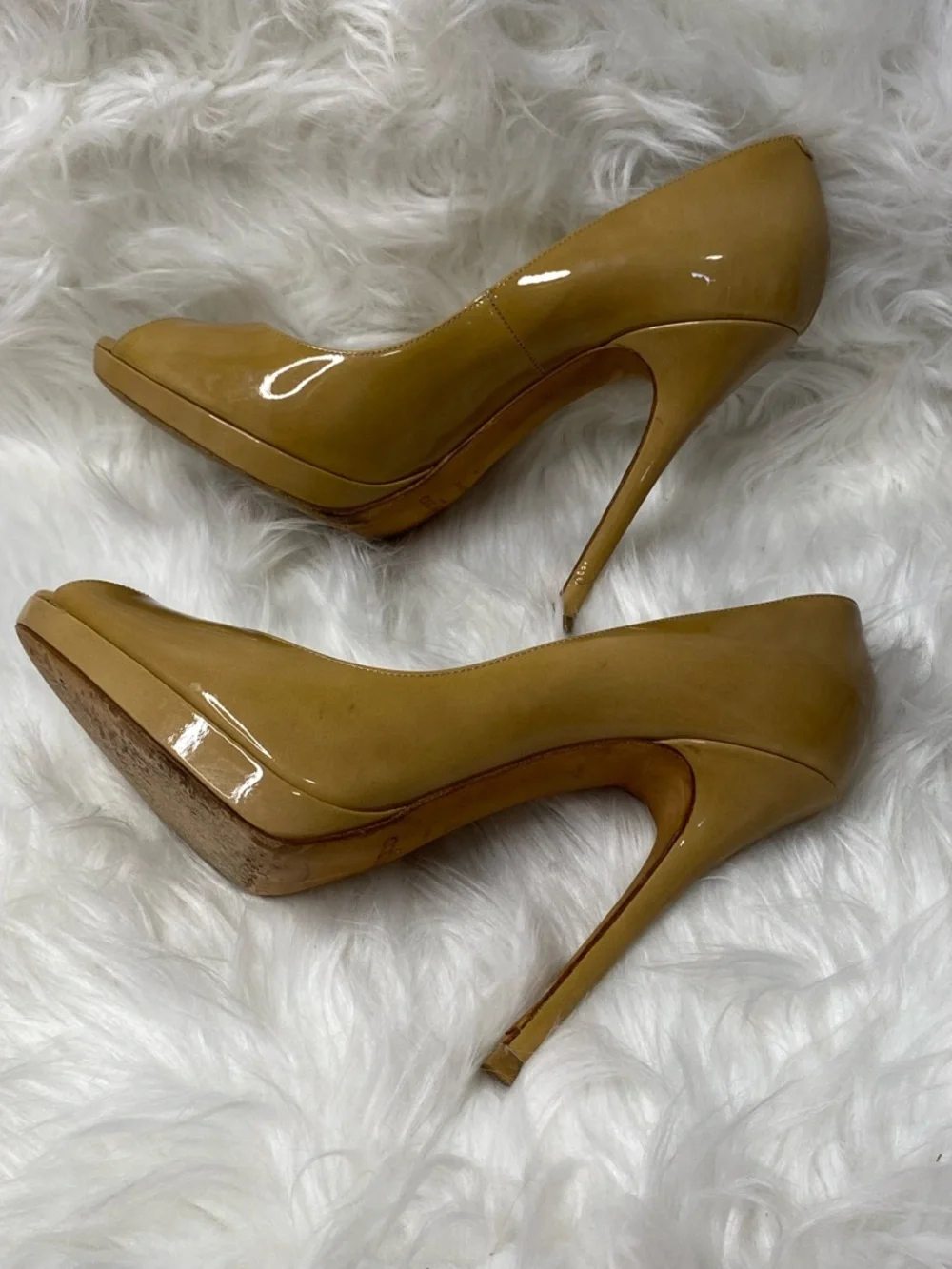 Jimmy Choo “Crown” Circa 2012 Beige Leather Peep-Toe Stiletto Pumps Authentic. - Picture 10 of 17